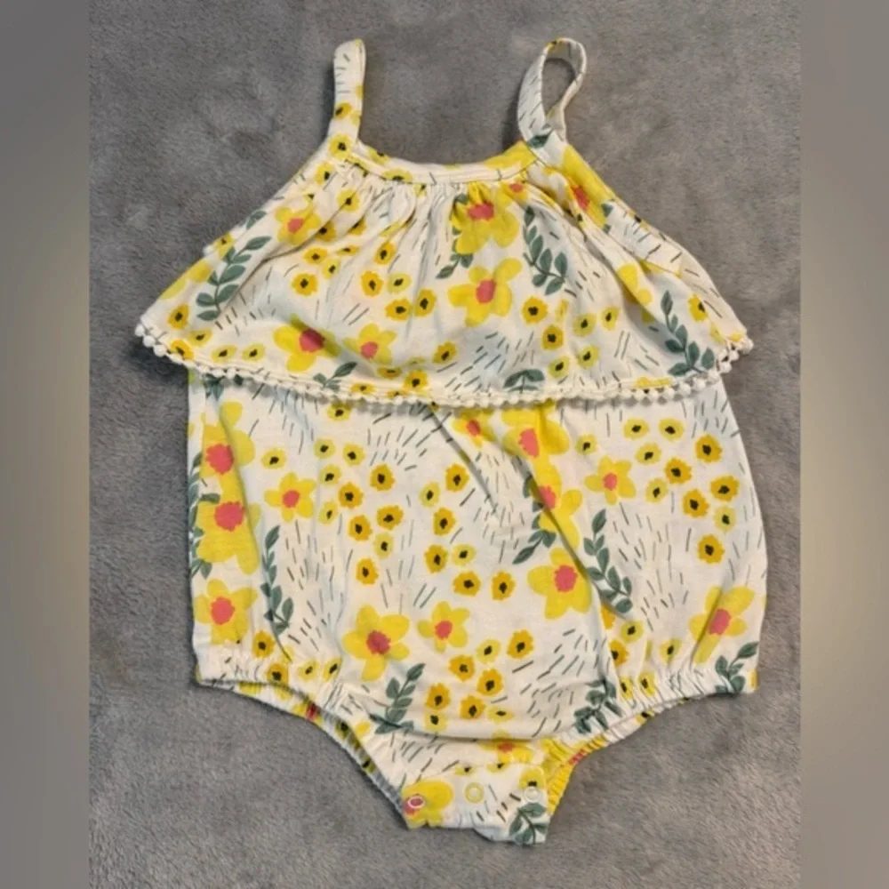 Jessica Simpson Baby Girl Floral Ruffle Bubble Romper